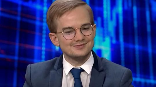 2,9 tys. zł pensji to już klasa średnia. Burza po słowach wiceministra