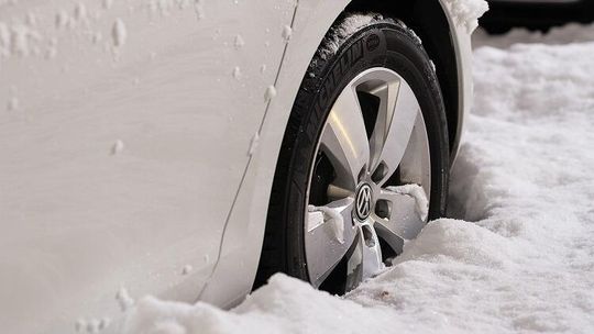 Aktywna piana do mycia samochodów - konserwujemy auto na zimę