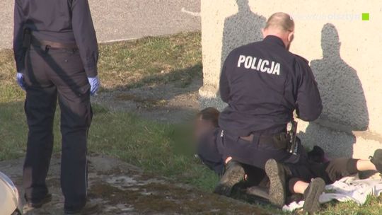 „Bo zaraz ci tę rękę złamię!”