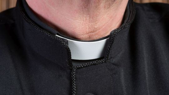 Były ksiądz stanie przed sądem. Miał molestować niepełnosprawne dziecko