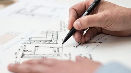 Co warto wiedzieć przeglądając projekty domów?