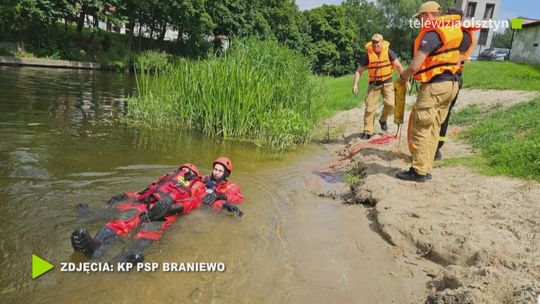 Ćwiczenia strażaków PSP w zakresie ratownictwa wodnego