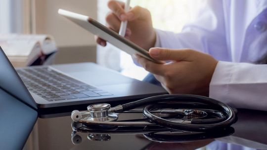 Czy może cię zdiagnozować AI? Lekarz będzie musiał zadać to pytanie