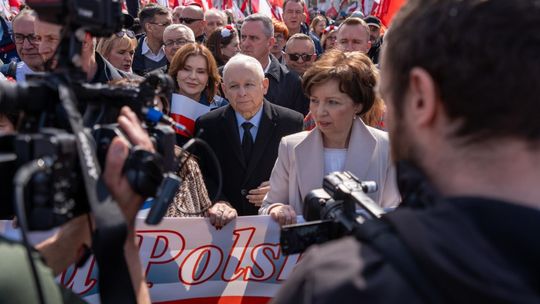 Decyzja PKW. Mniej pieniędzy dla PiS i Konfederacji