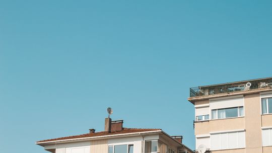 Docieplenie stropodachu – na czym polega termomodernizacja płaskiego dachu?