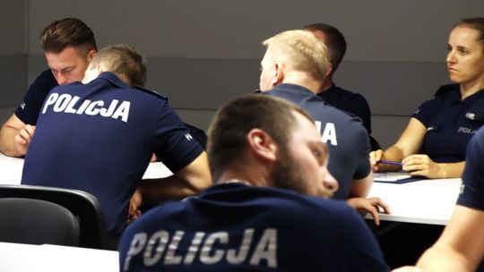 Dodatkowe pieniądze dla policjantów. Ale tylko dla wielkomiejskich