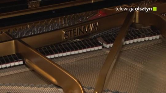 Fortepian marki Steinway &amp; Sons przyjechał do Olsztyna