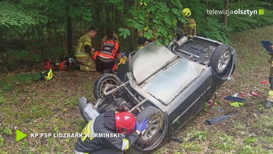 Groźne dachowanie na Drodze Wojewódzkiej 513