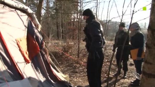 Jak bezdomni próbują przetrwać zimę?