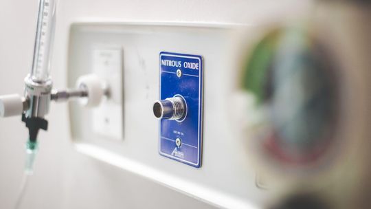 Jak wygląda odbiór, testy szczelności i uruchomienie instalacji gazowej w obiekcie?