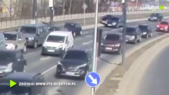 Jest nagranie auta, które wstrzymało ruch tramwajowy 
