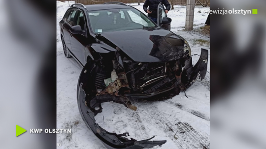 Kierowca Mazdy wymusił pierwszeństwo przejazdu, a kierowca Mitsubishi wpadł w poślizg