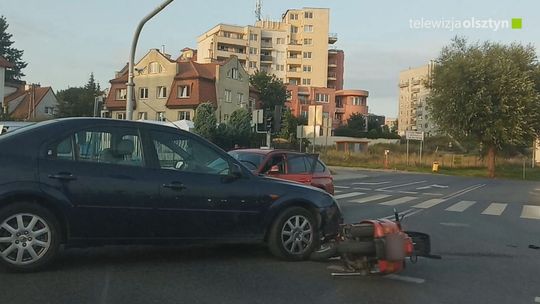 Kierowca samochodu osobowego potrącił 53-latka na skuterze