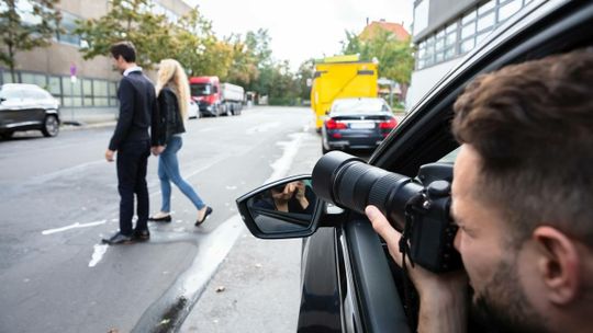 Kochamy, ale sprawdzamy. Agencje detektywistyczne testują wierność Polaków [ARTYKUŁ]