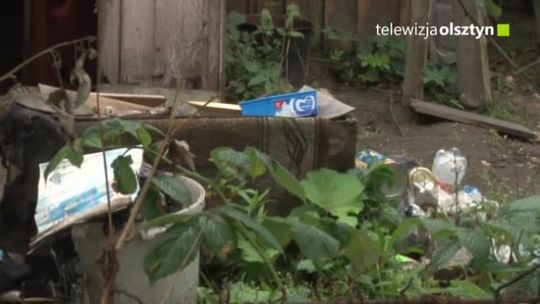 Koczowisko bezdomnych tuż przy kościele