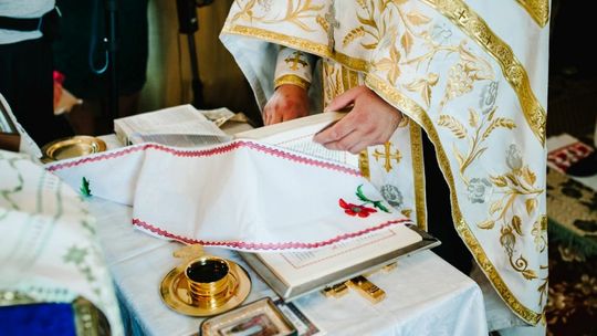 Książa chodzą po kolędzie i są w szoku. Połowa drzwi jest przed nimi zamknięta