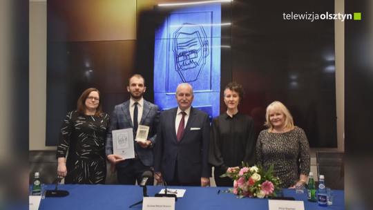 Marszałek wyróżnił wybitnie uzdolnionych studentów