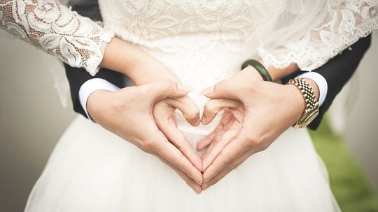 Miejsca na sali weselnej dla gości – co warto wiedzieć ?