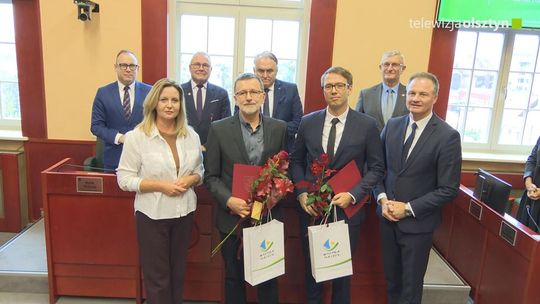 Nagroda naukowa wręczona podczas sesji sejmiku województwa Nagroda naukowa wręczona podczas sesji sejmiku województwa