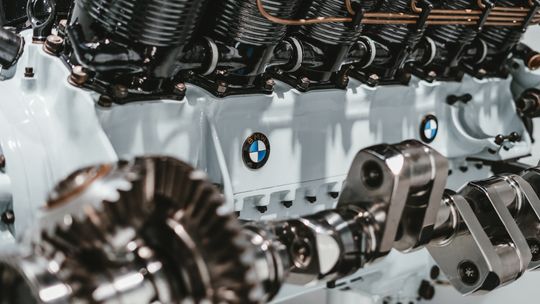 Naprawa BMW – dlaczego warto oddać auto w ręce specjalistów?