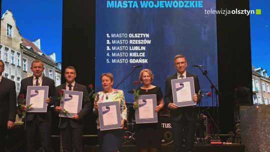 Olsztyn nagrodami stoi 