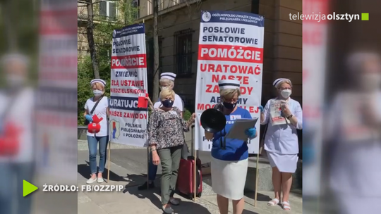 Pielęgniarki i położne protestują w Warszawie