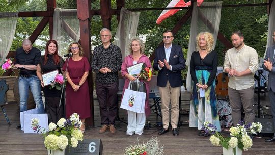 Poezja zabrzmiała w Ogródku.  Gala XXII Konkursu Poetyckiego im. Michała Kajki