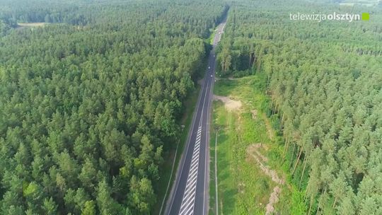 Pojedziemy dwupasmówką z miasta w kierunku Warszawy.