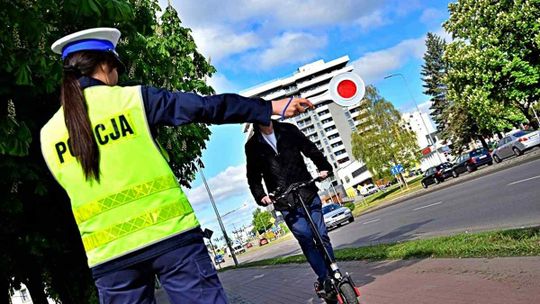 Policja wzięła na celownik piratów drogowych na hulajnogach [ARTYKUŁ]