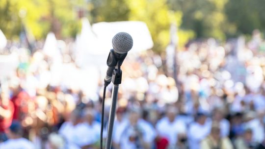 Politycy ruszyli w Polskę, czyli wybory za pasem [ARTYKUŁ]