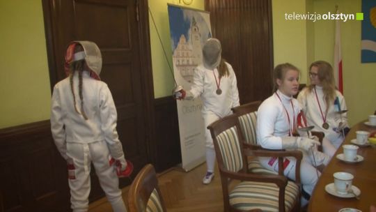 Prezydent spotkał się z szablistkami