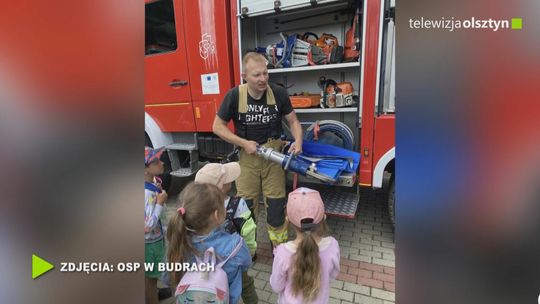 Przedszkolaki spotkały się ze strażakiem Ochotniczej Straży Pożarnej w Budrach