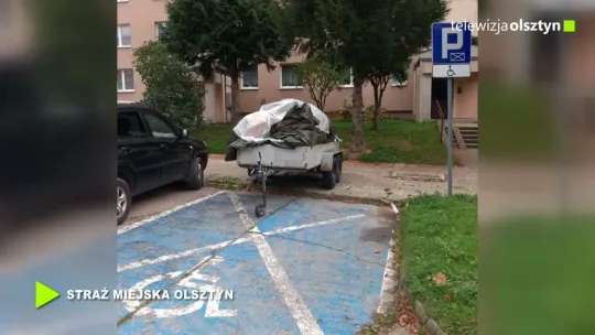 Przyczepka blokowała miejsce dla osoby z niepełnosprawnością. Została odholowana