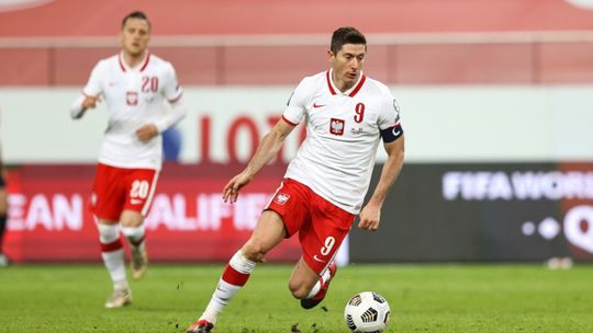 "Robert Lewandowski kończy karierę". Kibice zamarli