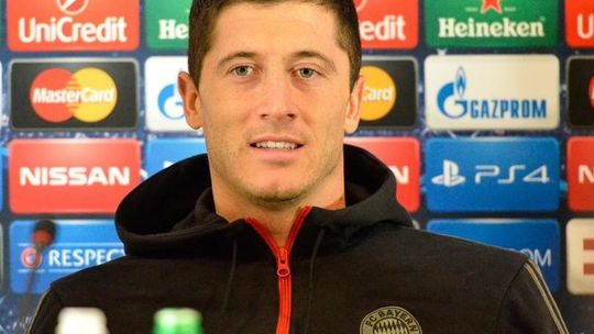 Robert Lewandowski odchodzi z Bayernu. Jaką koszulkę założy? [ARTYKUŁ]