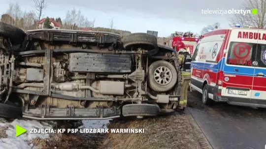 Samochód w rowie na  drodze wojewódzkiej 513