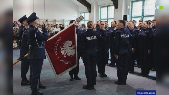 Ślubowanie nowych policjantów oraz wyróżnienia i awanse
