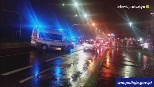 Śmiertelne potrącenie w na przejściu dla pieszych w Olsztynie oraz czołowe zderzenie samochodu osobowego z ciężarówką