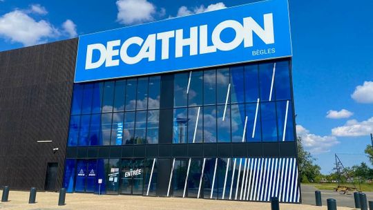 Sprawdzili, czy klienci naprawdę bojkotują Auchan, Leroy Merlin i Decathlon [ARTYKUŁ]