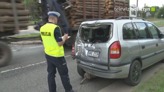 Tir staranował samochody osobowe 