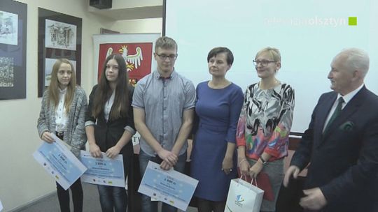Uczniowie pokazali jak Unia zmieniła ich miejscowość