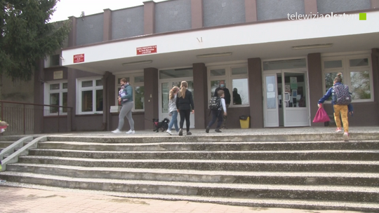 Uczniowie wracają do nauki stacjonarnej