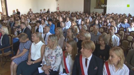 Uczniowie wracają do szkolnych ław 