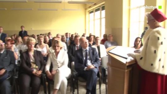 Uroczystość wręczenia dyplomów ukończenia studiów