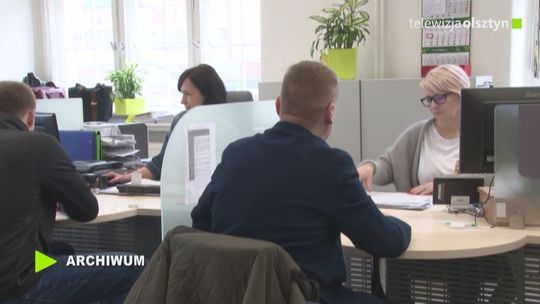 Urzędy powoli wracają do normalnej pracy