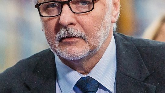 Waszczykowski zakpił z materiału „Wiadomości”. Teraz się tłumaczy [ARTYKUŁ]