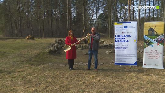 Wbicie łopaty pod budowę nowych budynków w skansenie