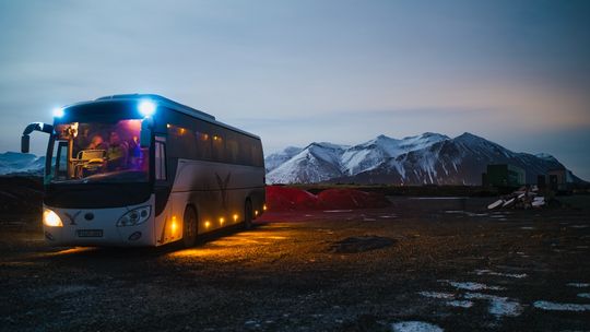Wynajem busa. Na co zwrócić uwagę wynajmując bus?
