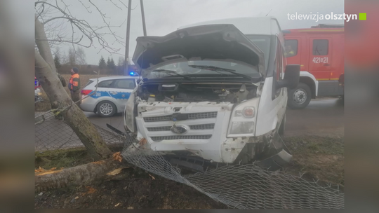 Wypadek z udziałem samochodu dostawczego