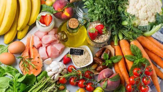 Wysoko oceniana przez dietetyków dieta DASH - w czym tkwi jej fenomen